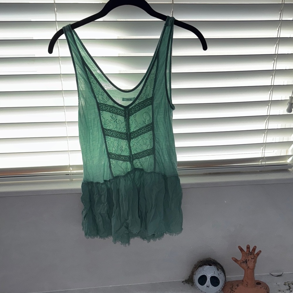 Kimchi Blue - sheer lightweight mint Green tank top with Lace accents size small